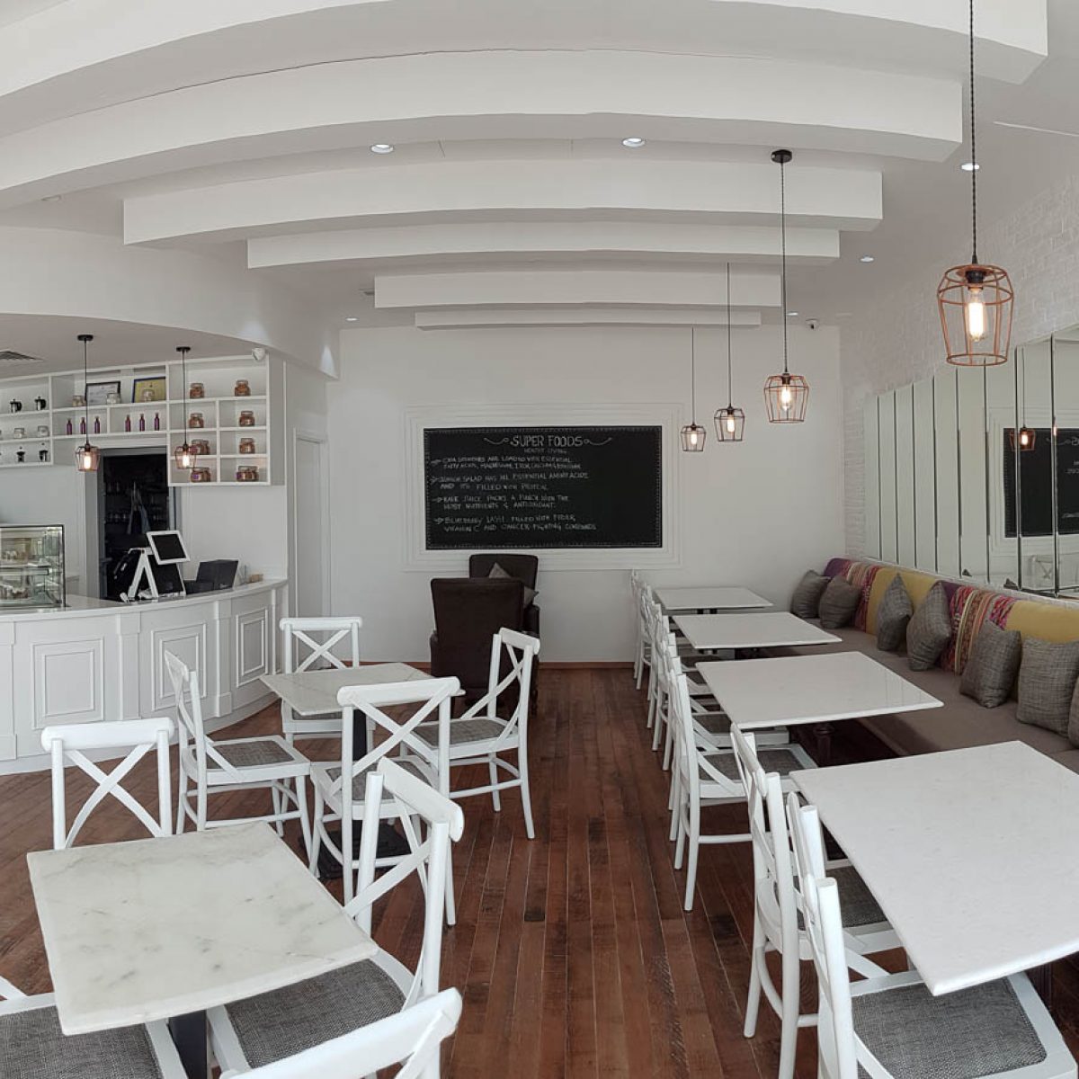 MANI’S | Cafe